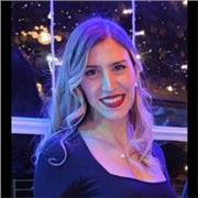 Laureata in Lingue, Culture e Letterature Moderne pee impartisce lezioni individuali di lingua e letteratura francese e inglese